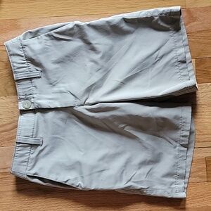 Boys Under Armour khaki shorts size 10